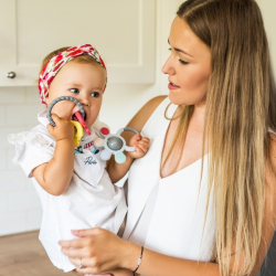 Dětské kousátko ORTHO 486 - šedá, žlutá, červená, BabyOno