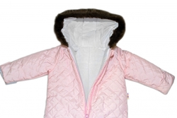 Kombinéza s kapucí a kožíškem Baby Nellys ®prošívaná, bez šlapek, sv. růžová, vel. 98