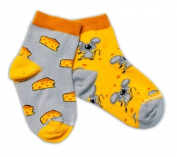 Baby Nellys Bavlněné veselé ponožky Myška a sýr - žlutá/šedá, vel. 122/128