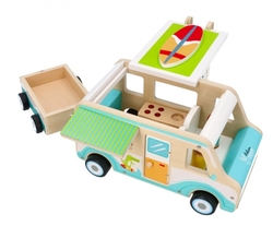 Dřevěnný autokaravan s přívěsem a příslušenstvím, Adam Toys