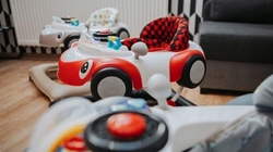 4 BABY Chodítko Cars  - červené
