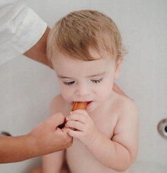 Mushie Sada silikonových kartáčků na prst, růžová/sv. růžová