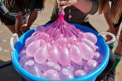 Velká vodní skluzavka dvojitá s balónky