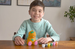Svítící Dinosaurus k vymalování + barvičky, štětec, Barney&Buddy