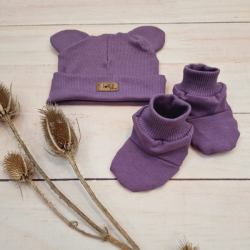 Stylová čepička s oušky s botičkami, 2D - purple