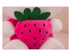 Plyšová hračka Hello Kitty s jahůdkou 22cm