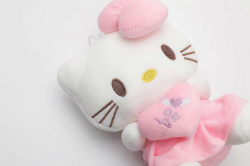 Plyšová hračka Hello Kitty se srdíčkem 25cm