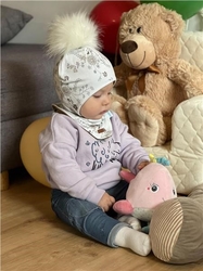 Podzimní holčičí kojenecká čepička s šátkem na krk New Baby Special One