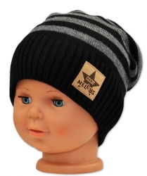 BABY NELLYS Podzimní/zimní proužkovaná čepice - černo/šedá